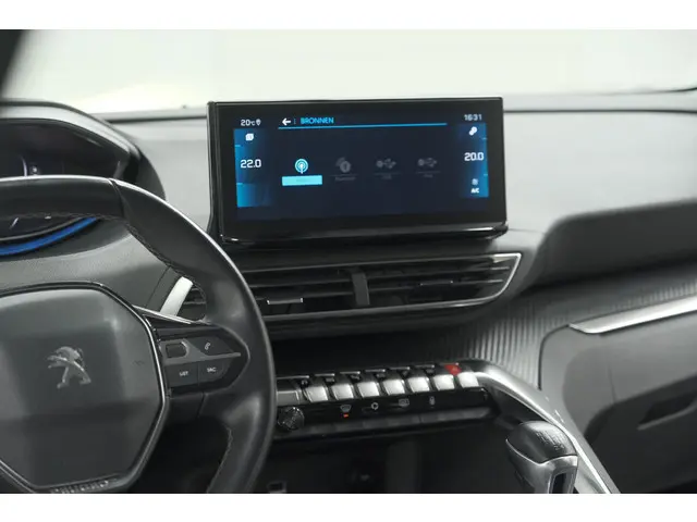 Peugeot 3008 PureTech 130 Allure 2021 Benzine 49