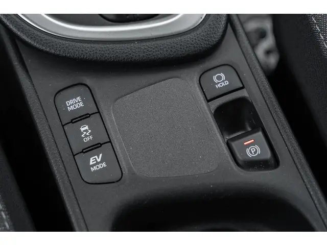 Toyota Yaris 1.5 Hybrid Dynamic 2022 Hybride Benzine 35