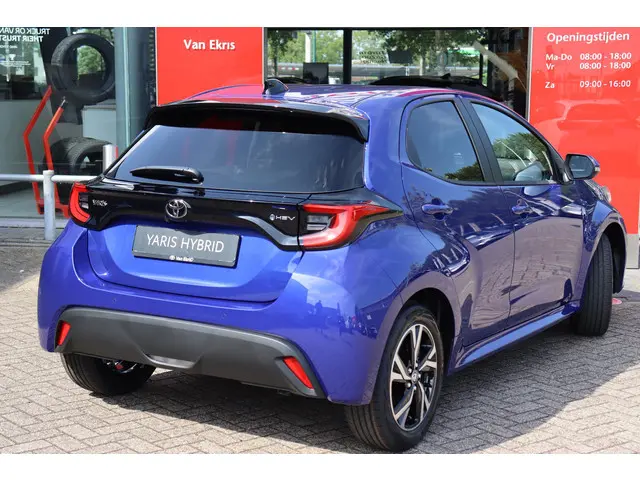 Toyota Yaris 1.5 Hybrid 115 Dynamic, 2025 Hybride Benzine 2