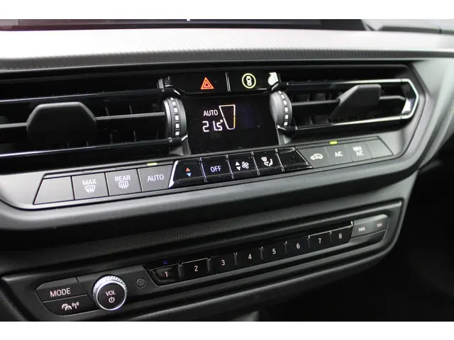 BMW 1 Serie 118i M Sport Automaat 2023 Benzine 17