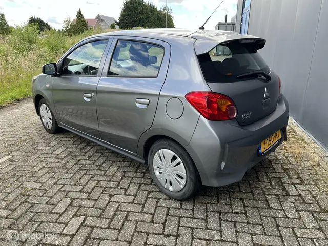 Mitsubishi Space Star 3