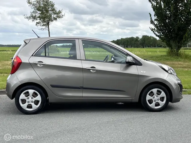 Kia Picanto 1.0 World Cup Ed | 58.000KM NAP | 2014 Benzine 5