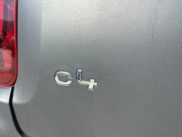 Citroën C4 Cactus 1.2 VTi Shine 2015 Benzine 28