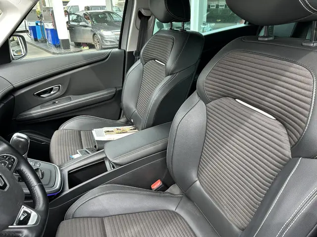 Renault Grand Scénic 1.3 TCe Intens 2019 Benzine 13