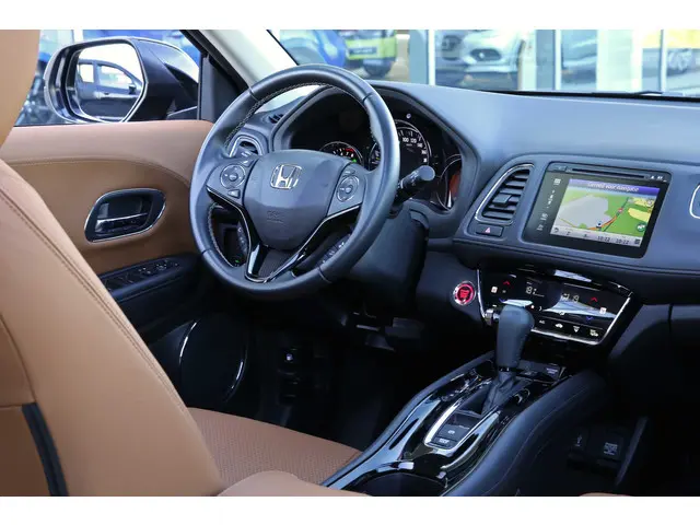 Honda HR-V 1.5i VTEC EXECUTIVE 2019 Benzine 25