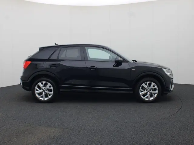 Audi Q2 35 TFSI/150PK S Line 2023 Benzine 3
