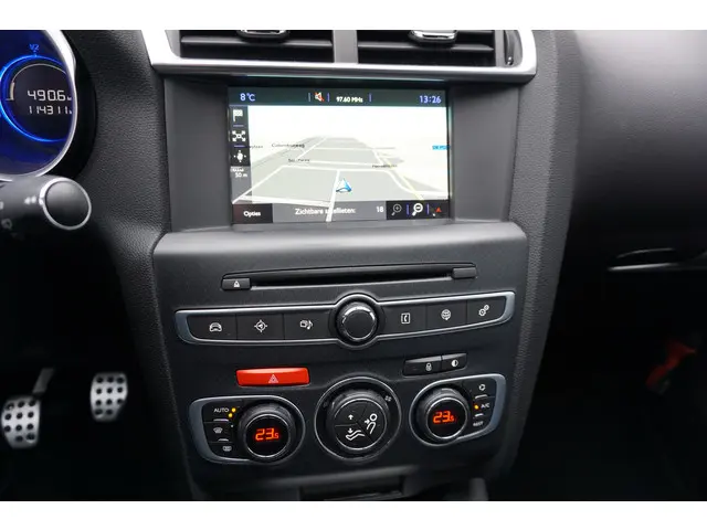 DS DS 4 CROSSBACK 1.2 PureTech So Chic 2015 Benzine 12