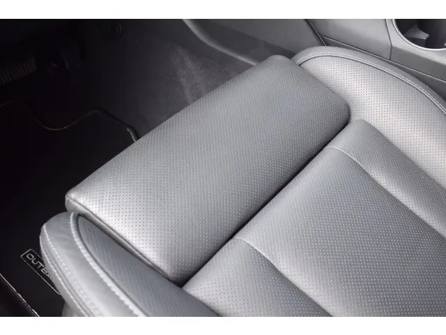 Subaru Outback 2.5i Premium AWD 2023 Benzine 17