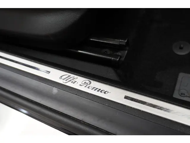 Alfa Romeo MiTo 1.4 Centenario 2013 Benzine 22