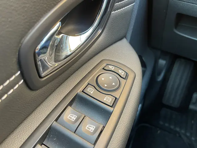 Renault Scénic 2.0 Bose 2013 Benzine 30