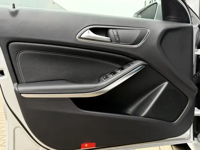 Mercedes-Benz A-Klasse 180 Ambition 2015 Benzine 10