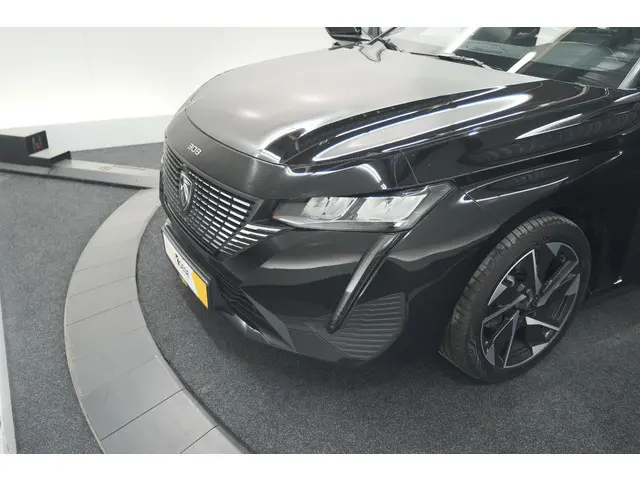 Peugeot 308 PureTech 130 Allure 2022 Benzine 16