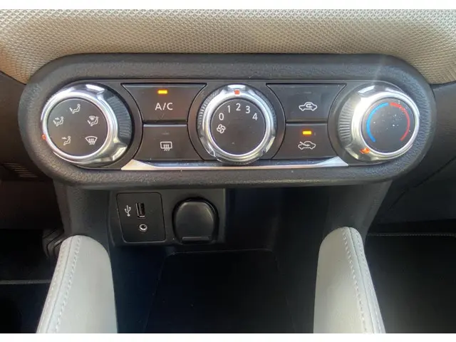 Nissan Micra 1.0L Acenta 2017 Benzine 10