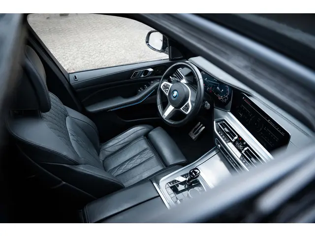 BMW X5 xDrive45e High Executive 2022 Hybride Benzine 25