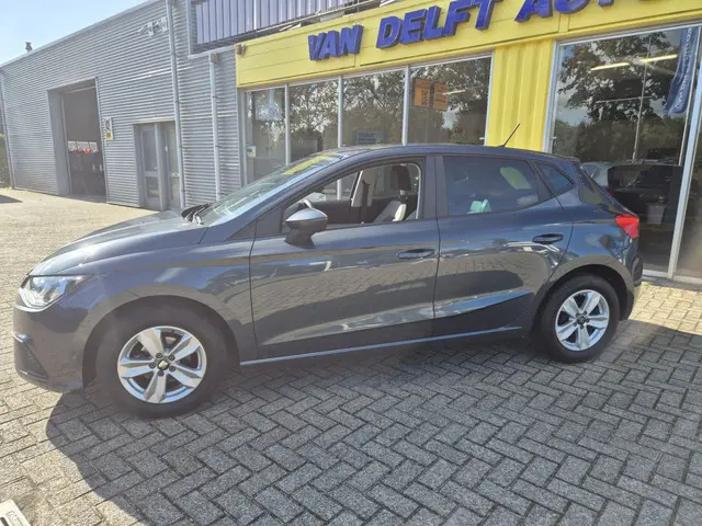 SEAT Ibiza 1.0 TSI Style Business Intense 2021 Benzine 2