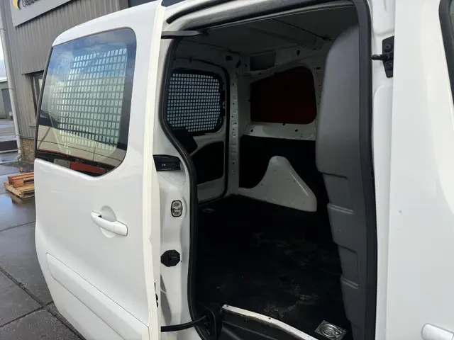 Peugeot Partner 120 1.6 BlueHDi 100 L1 XR 2016 Diesel 21