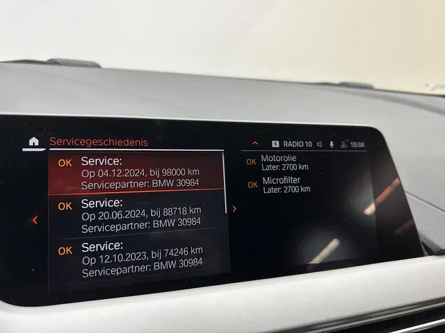 BMW 1 Serie 118i Executive Edition 2020 Benzine 28