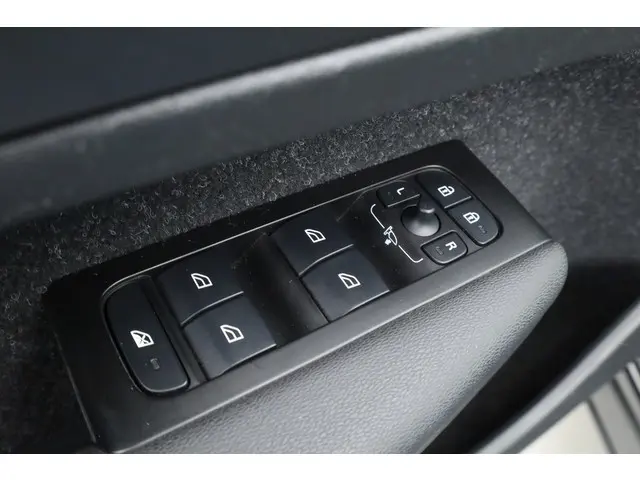 Volvo XC40 1.5 T3 Business 2021 Benzine 7