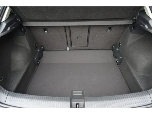 Volkswagen T-Roc 1.5 TSI ACT IQ.DRIVE DSG 2019 Benzine 7