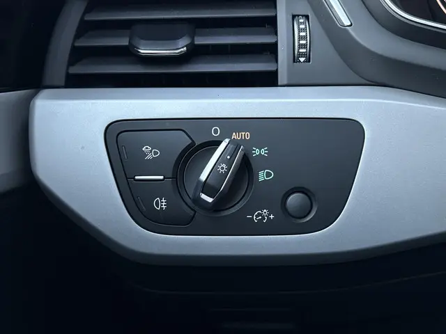 Audi A4 Avant 35 TFSI Advanced Edition 2023 Benzine 29