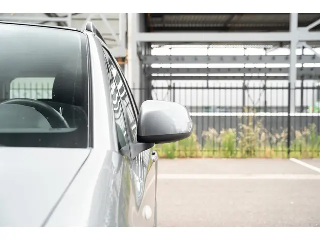Suzuki SX4 1.6 Exclusive 2010 Benzine 17