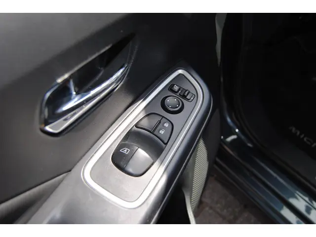 Nissan Micra 0.9 IG-T Tekna 2017 Benzine 9