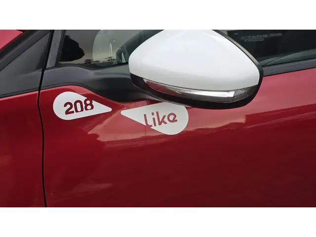 Peugeot 208 1.0 VTi LIKE 2014 Benzine 11