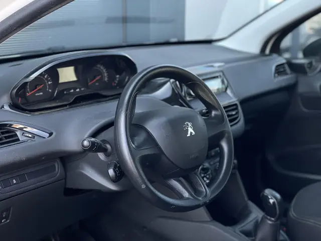 Peugeot 208 1.0 VTi Access 2013 Benzine 10
