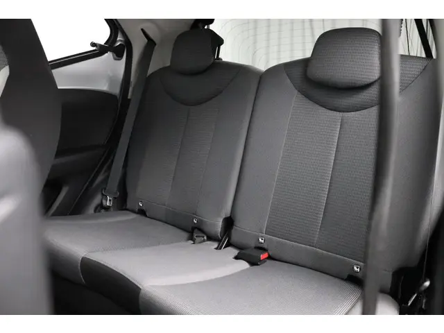 Toyota Aygo 1.0 VVT-i x-joy 2022 Benzine 31