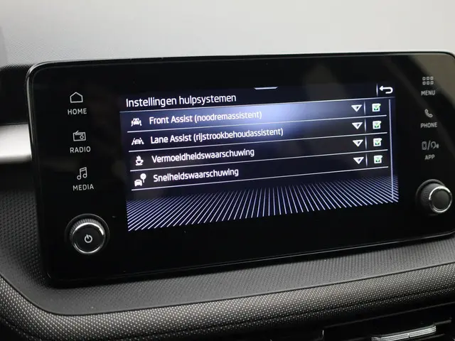 Škoda Fabia 1.0TSI/115PK Selection DSG 2025 Benzine 35