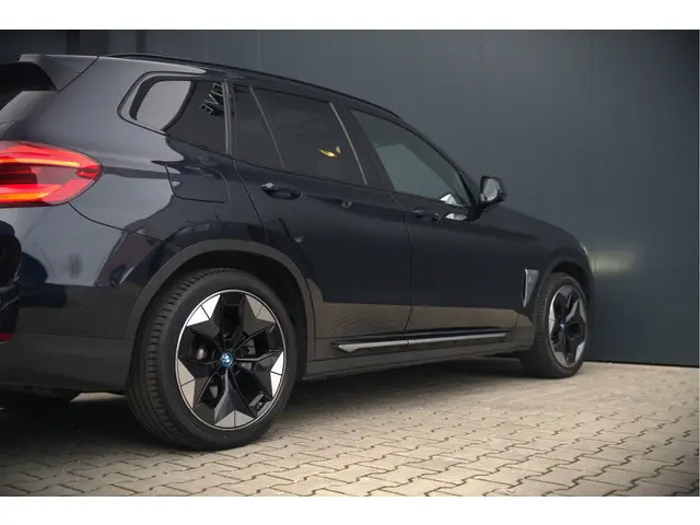 BMW iX3 High Executive 80 kWh 2021 Elektrisch 27