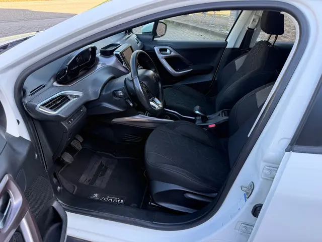 Peugeot 2008 1.2 VTi Active. ((( mooi nette auto )))) 2014 Benzine 8