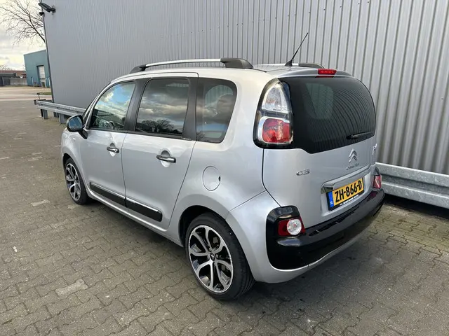 Citroën C3 Picasso 1.2 PureTech Exclusive 2015 Benzine 23