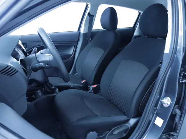 Mitsubishi Space Star 1.2 Connect+ 2024 Benzine 7