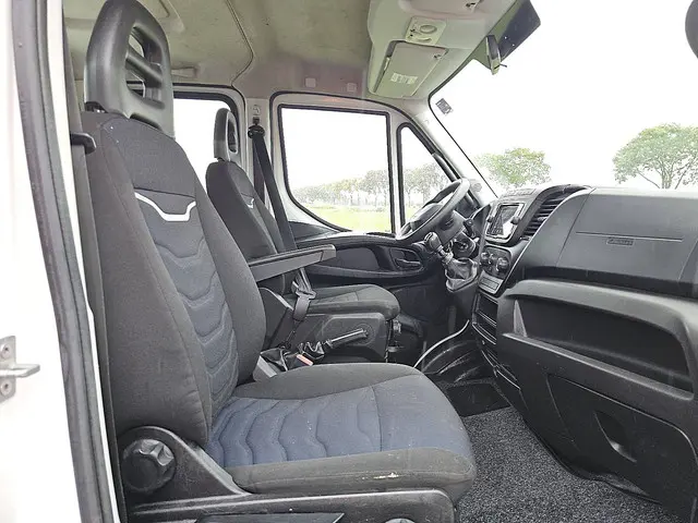 Iveco Daily 35C16 2021 Diesel 9
