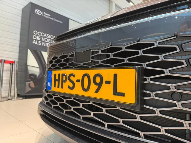 Lexus LBX Elegant 2WD + Tech Pack 2025 Hybride Benzine 21