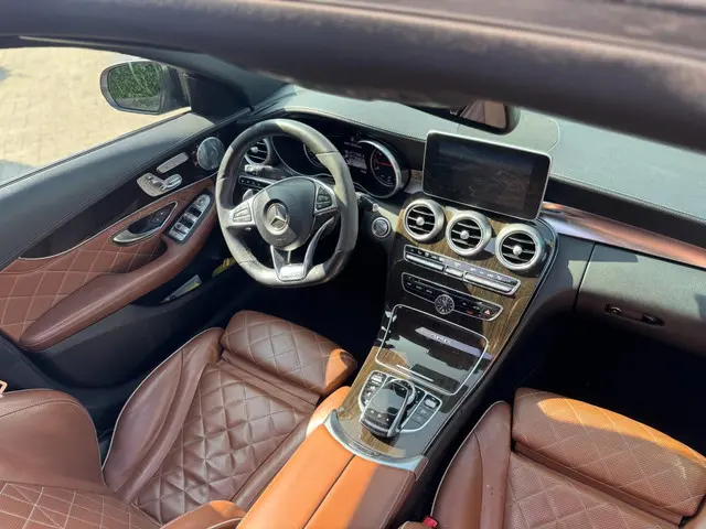 Mercedes-Benz C-Klasse AMG 63 S Edition 1 2015 Benzine 19