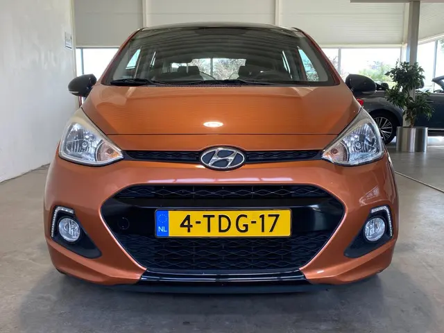 Hyundai i10 1.0i i-Motion Comfort Plus 2014 Benzine 6