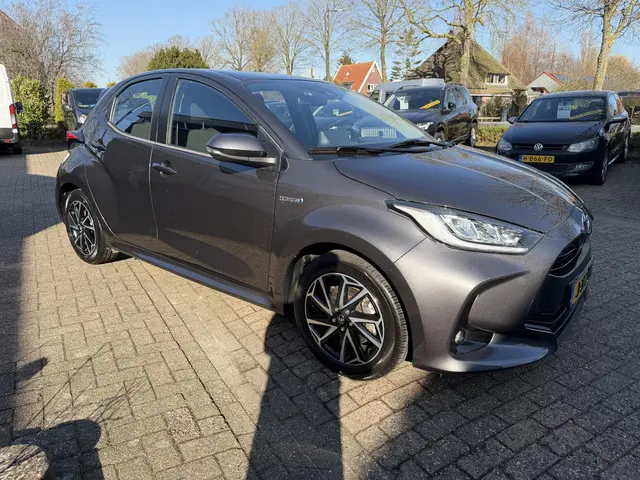 Toyota Yaris 1.5 Hybrid Dynamic 2020 Hybride Benzine 4