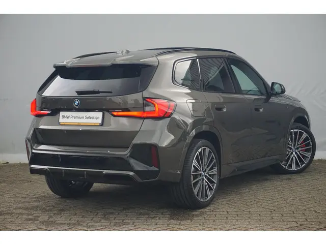 BMW iX1 eDrive20 2025 Elektrisch 2