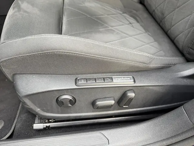 Volkswagen Golf 1.4 eHybrid GTE 2022 Hybride Benzine 22