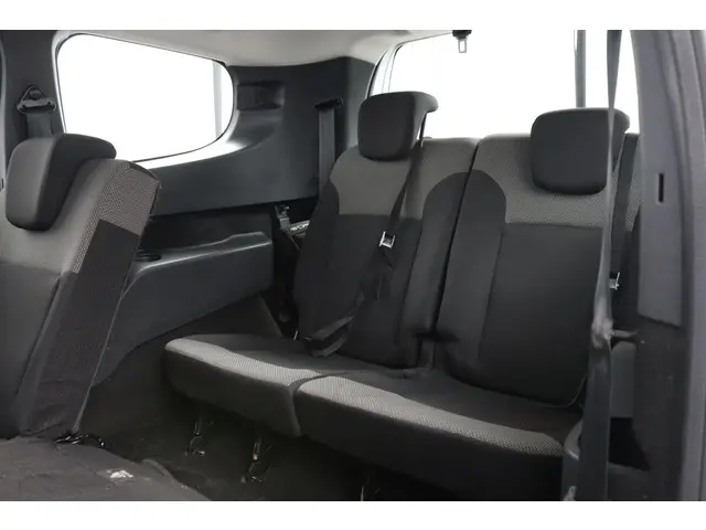 Dacia Lodgy 1.3 TCe Essential 7p. 2022 Benzine 16