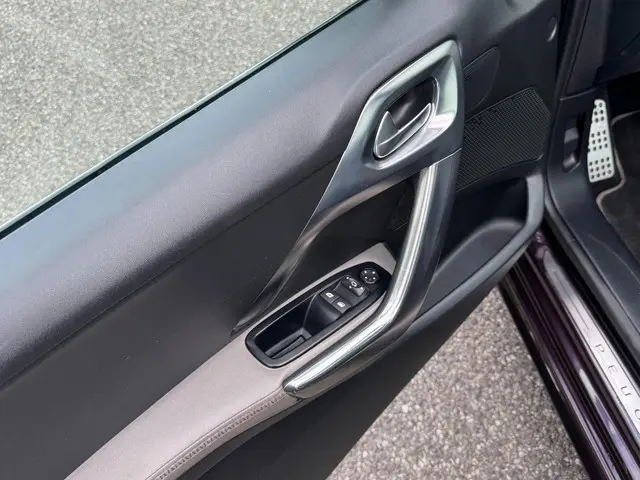 Peugeot 208 1.6 VTi XY /Navi/Trekhaak/ 2013 Benzine 17