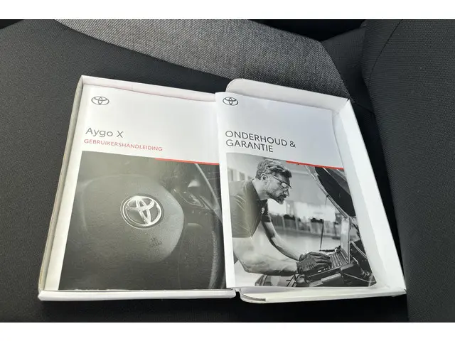 Toyota Aygo X 1.0 VVT-i MT Play 2024 Benzine 21