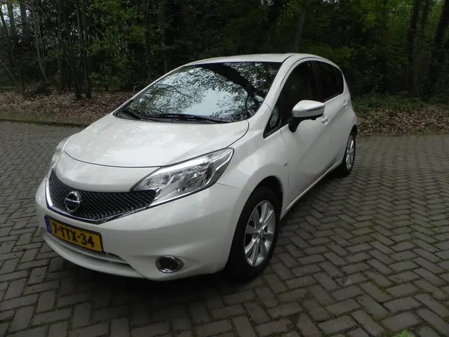 Nissan Note 1.2 DIG-S Connect Edition 2014 Benzine 2