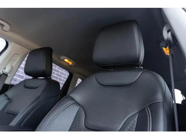 Jeep Compass 1.5T e-Hybrid Limited 2023 Hybride Benzine 12