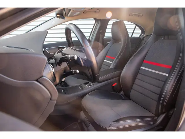 Mercedes-Benz A-Klasse 180 Ambition 2013 Benzine 12