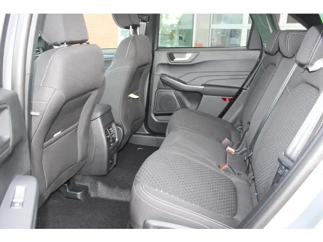 Ford Kuga 2.5 PHEV Titanium 2026 Hybride Benzine 17