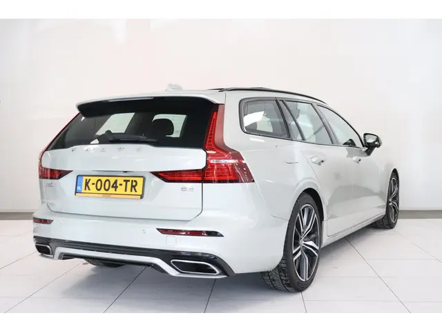 Volvo V60 2.0 B4 R-Design 2021 Benzine 21