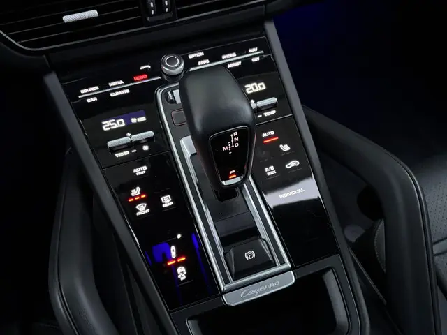 Porsche Cayenne Coupé 3.0 E-Hybrid 2023 Hybride Benzine 23